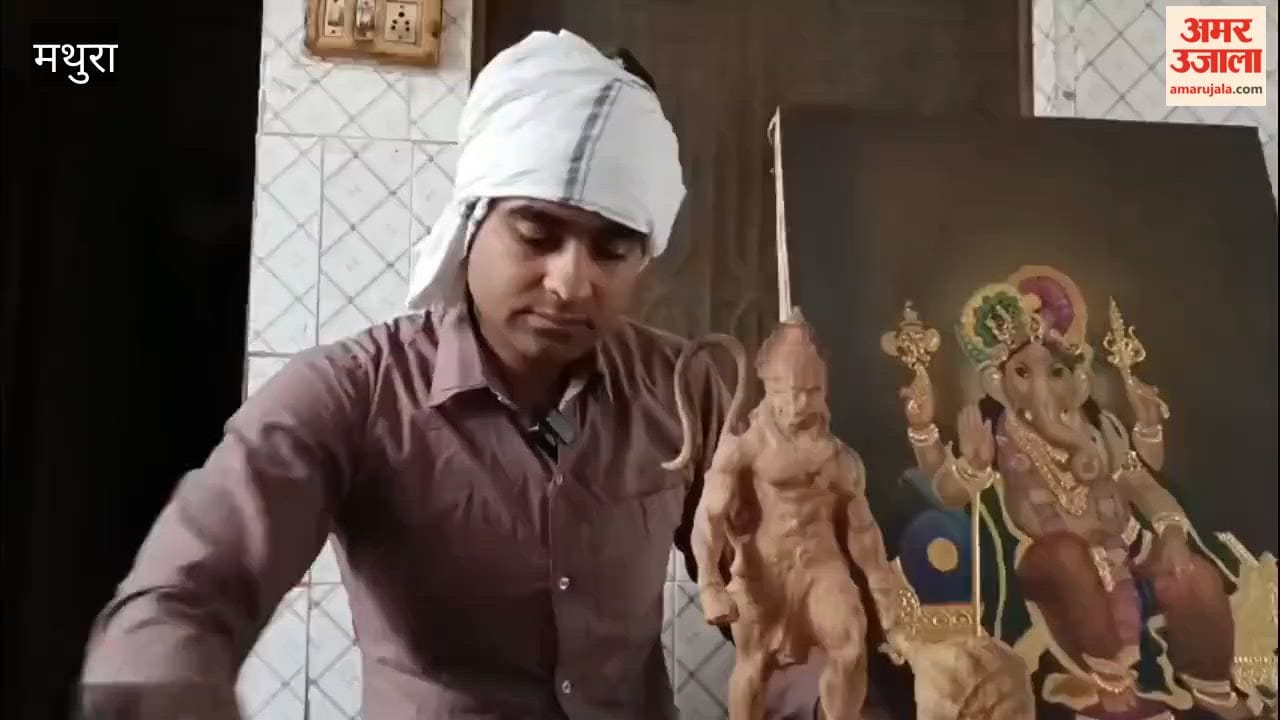 Dharmendra Dubey creates images on wood in just few minutes in Mathura