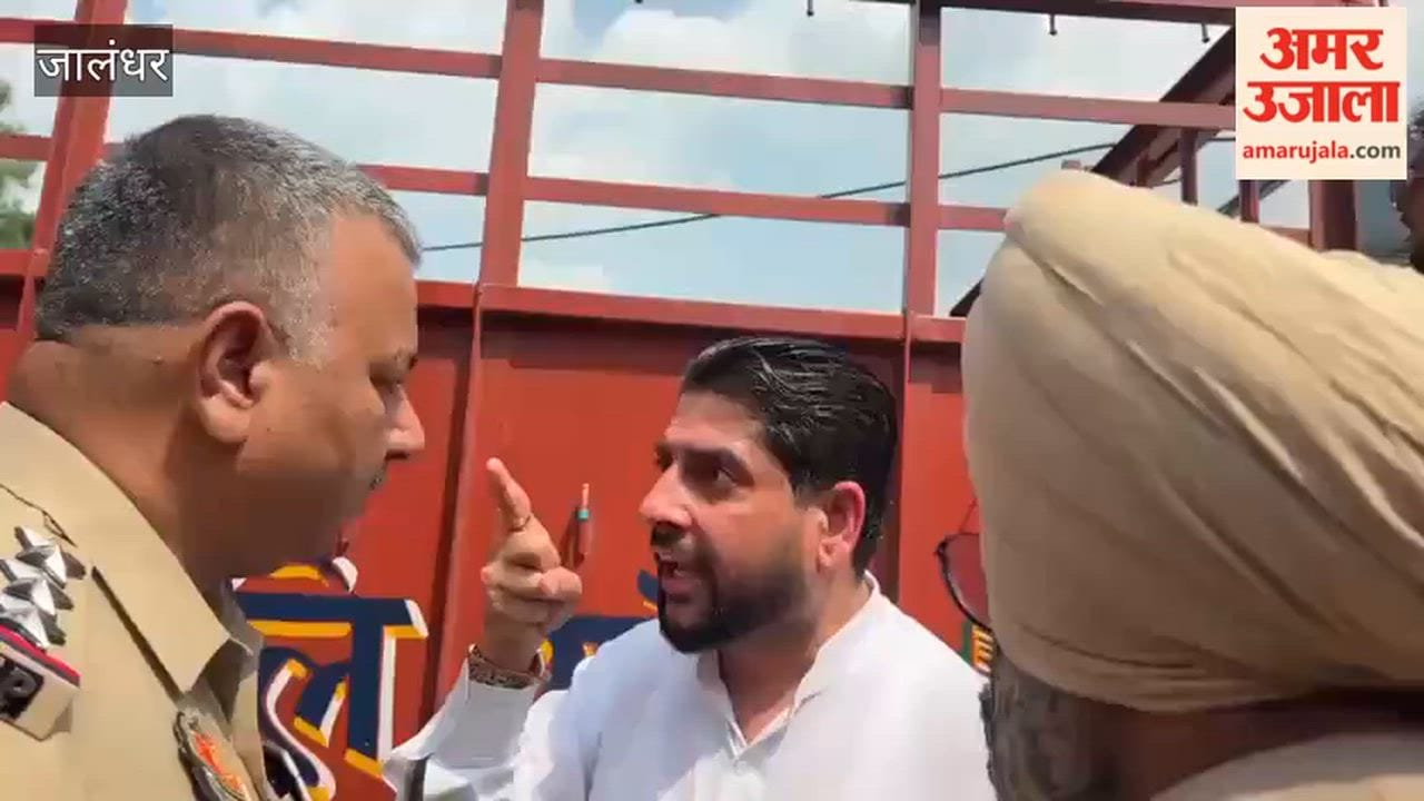 Former MLA Sheetal Angural clashed with the SHO in Jalandhar.