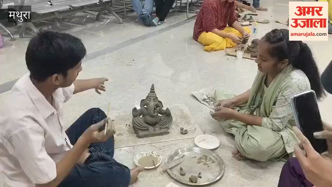 Conveyed message of environmental conservation by making clay Ganpatis
