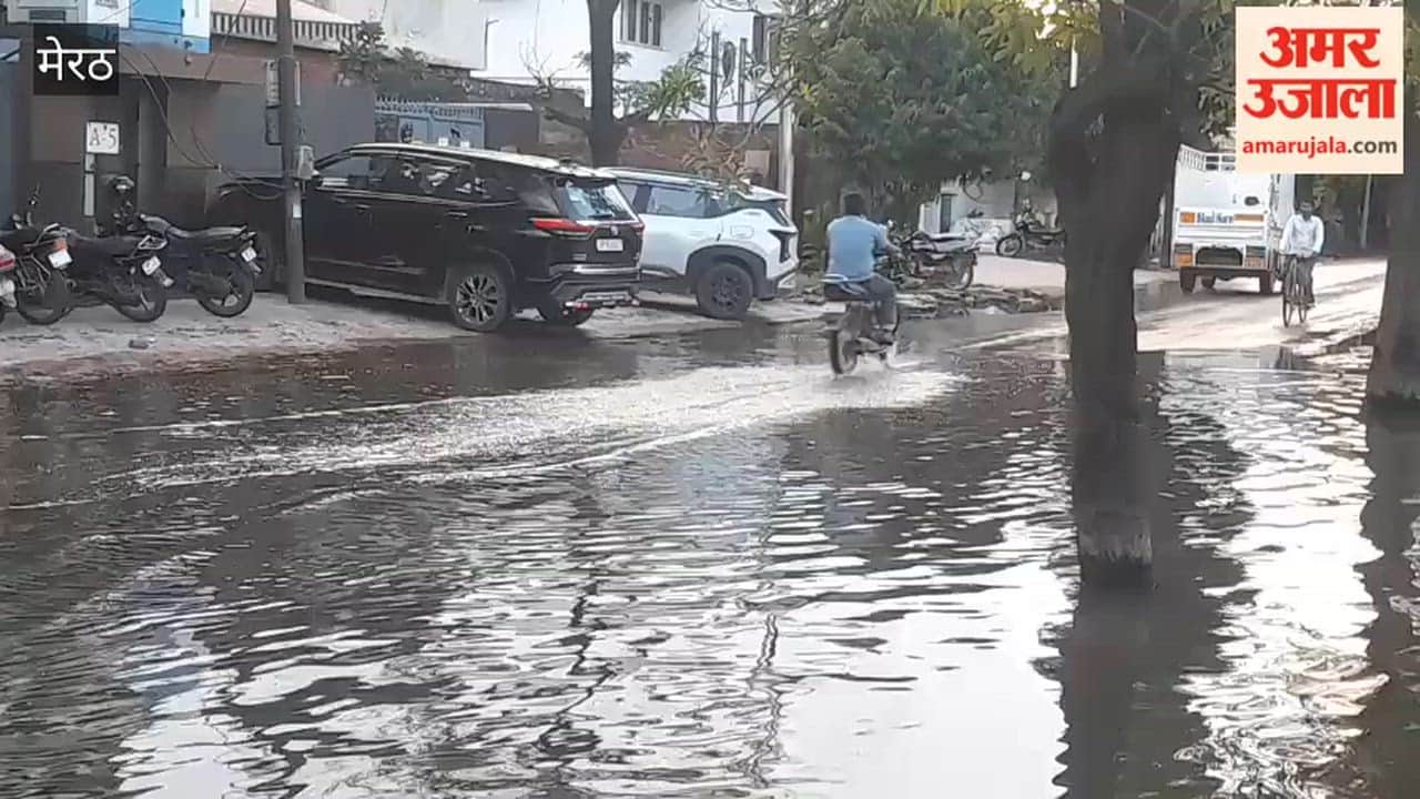 Meerut: Filthy drain water floods the road leading to the sports complex; commuting has become difficult.