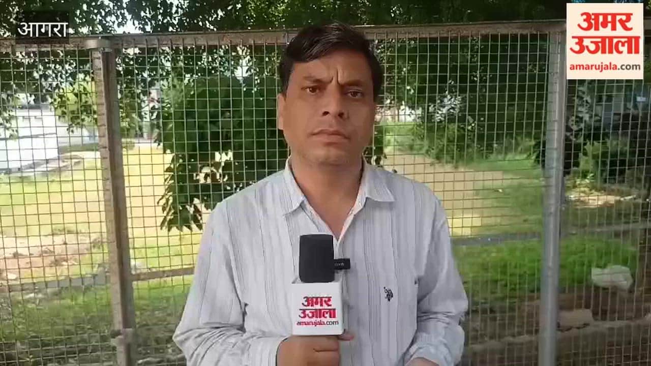 School Bus Breaks Down on Yamuna Kinara Road Traffic Jam Follows