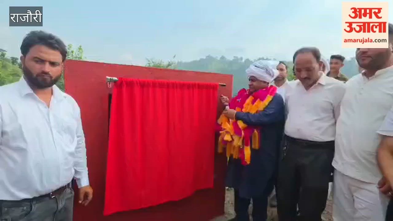 foundation stone laid for a ₹1.50 crore road from Savni to Mehri Manyalan.