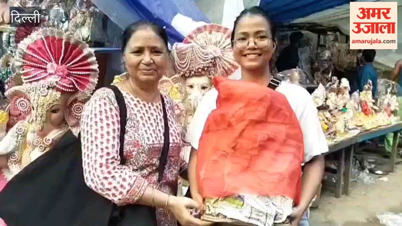 Kumhar Gali resounded with chants of Ganpati Bappa Morya
