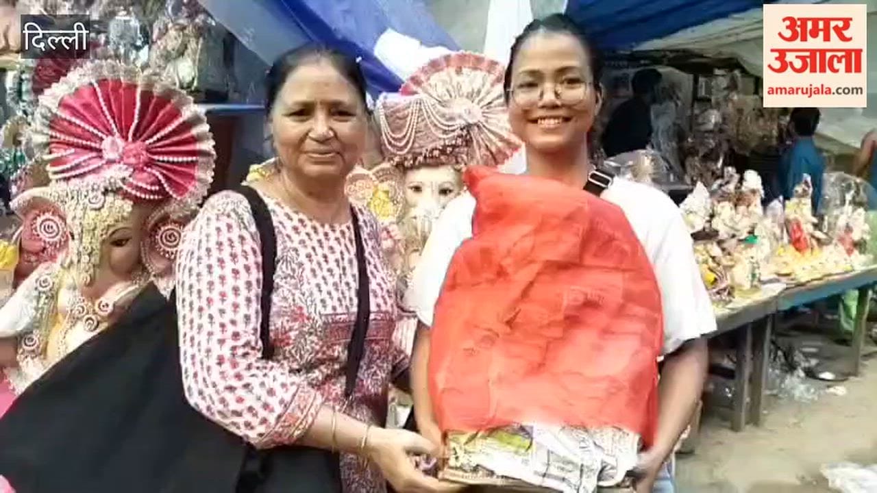 Kumhar Gali resounded with chants of Ganpati Bappa Morya