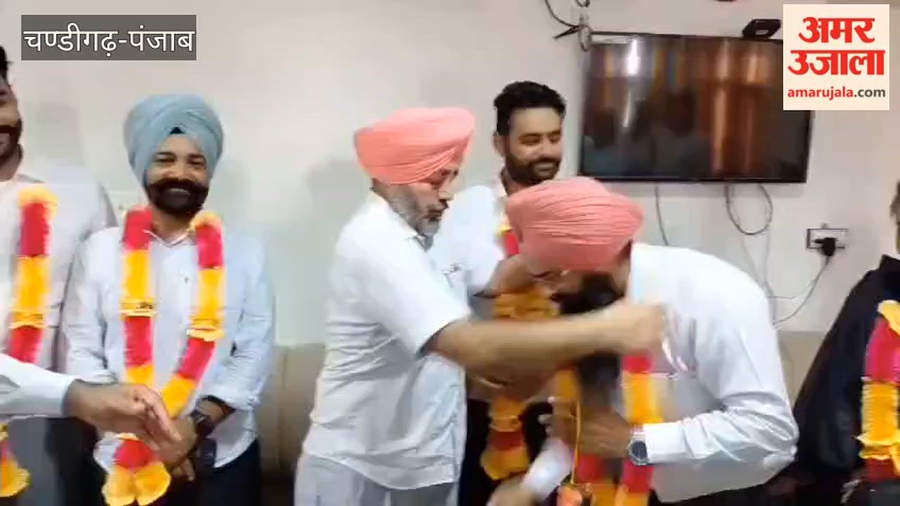 Lawyer Nirmal Singh becomes President of the Zira Bar Association.