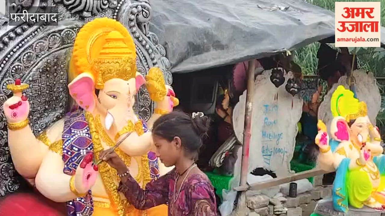 Women artisans are decorating eco-friendly Ganesha idols at Pyali Chowk