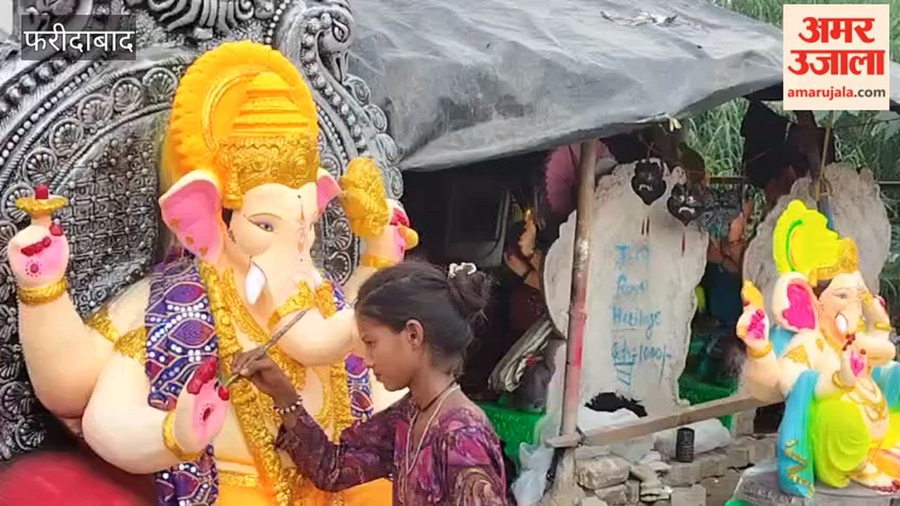 Women artisans are decorating eco-friendly Ganesha idols at Pyali Chowk