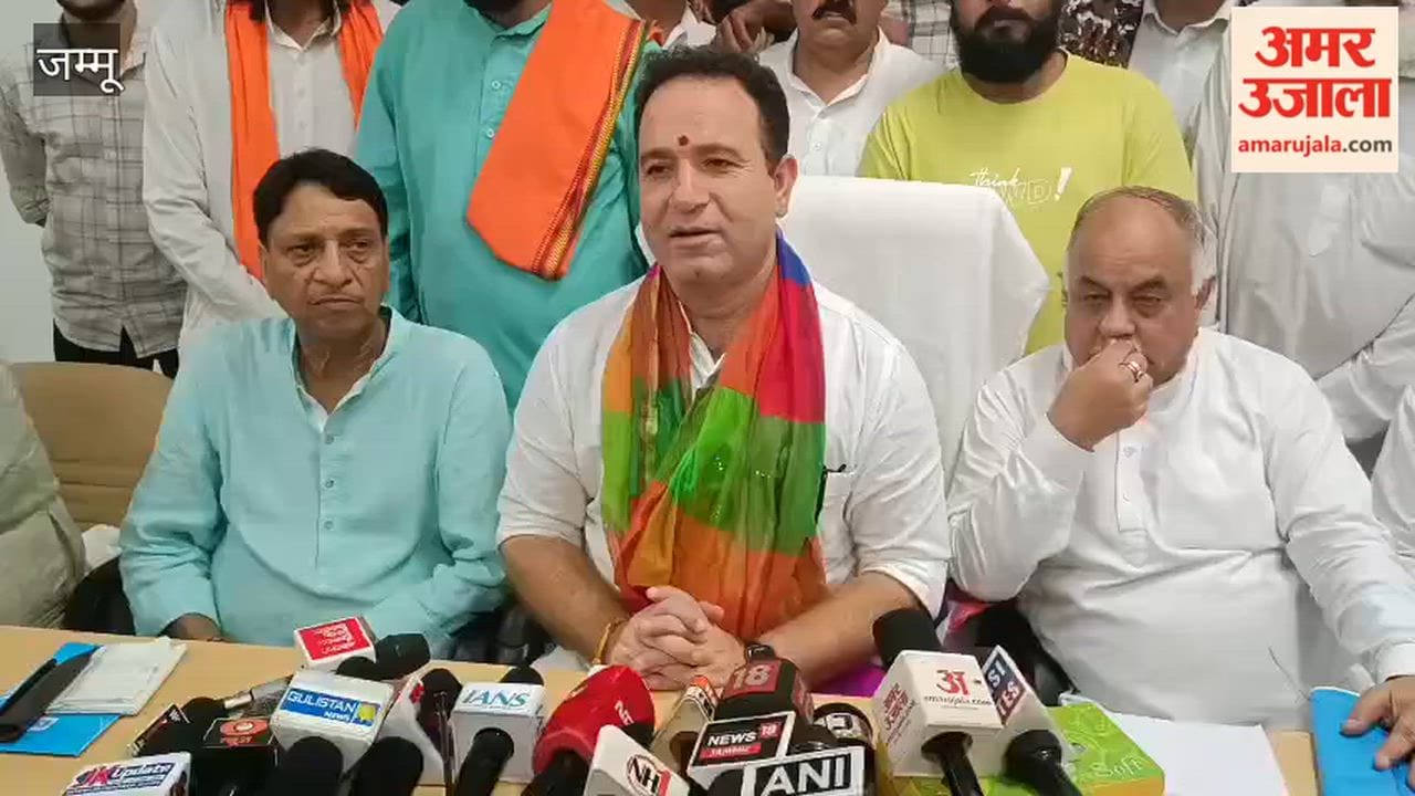 Leader of Opposition in Jammu and Kashmir State Government Sunil Sharma on Saturday visited the district headquarters