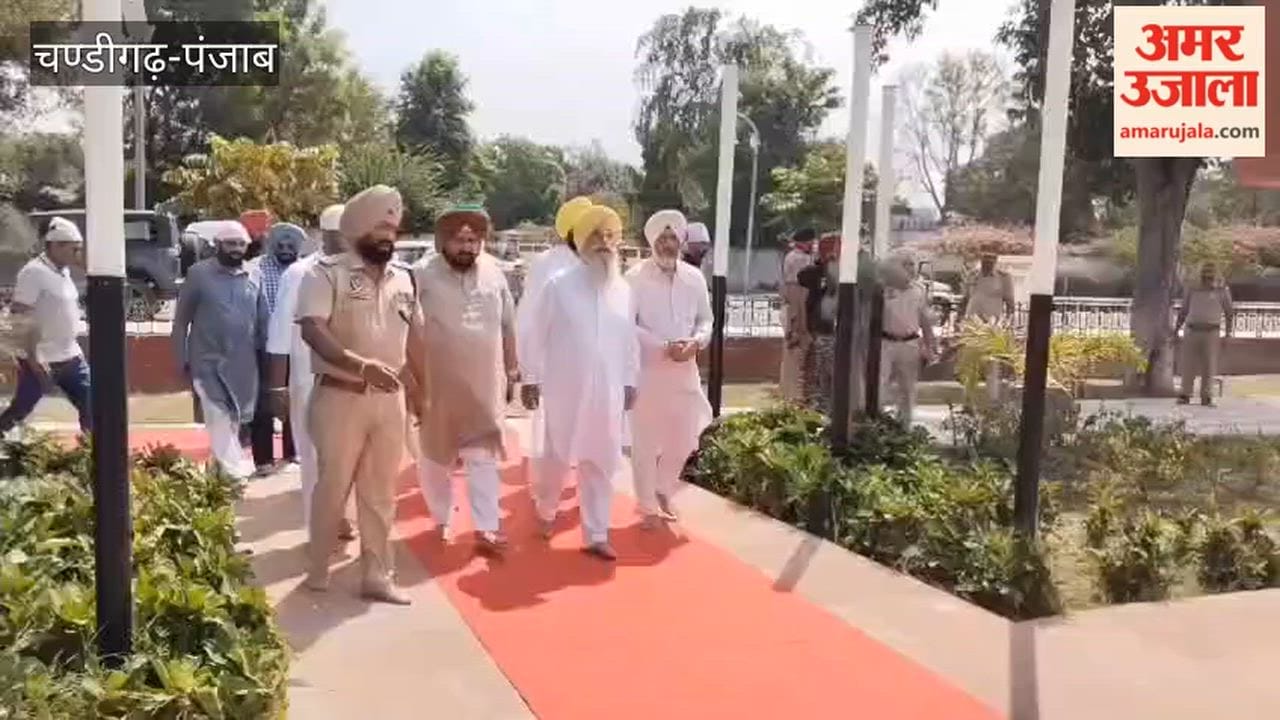 Cabinet Minister Gurmeet Khuddian paid tribute to the martyrs of Saragarhi in Ferozepur.