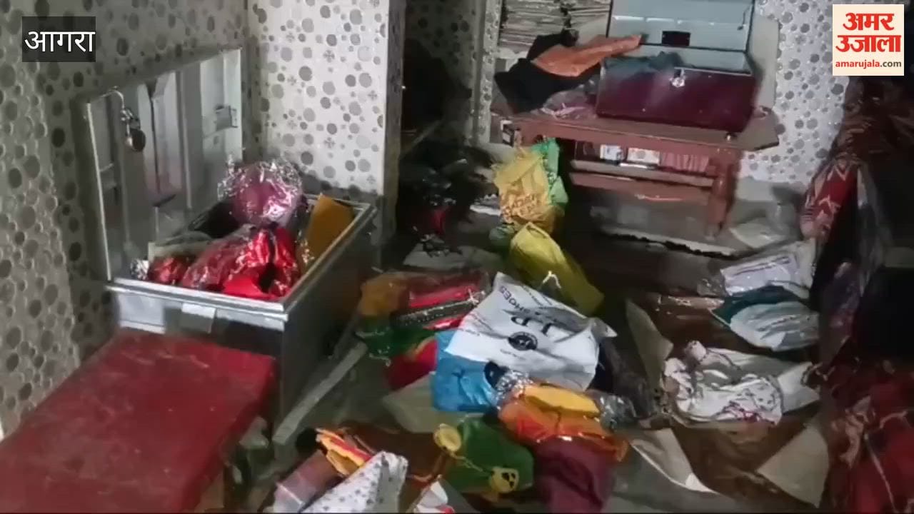 Thieves burgled house in Achhnera in Agra