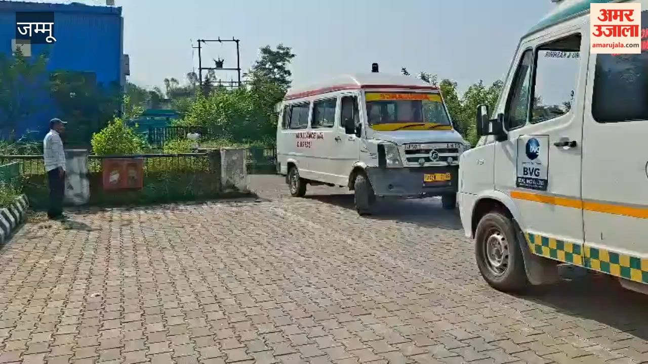 Two killed, five injured after a minibus overturned on the road in Reasi.