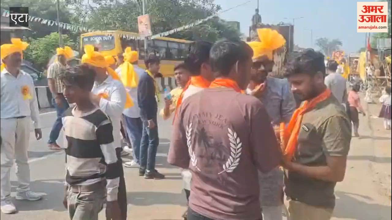 Ganesh procession taken out with great fanfare in Mirhachi; town echoes with chants of 'Ganpati Bappa Morya'.