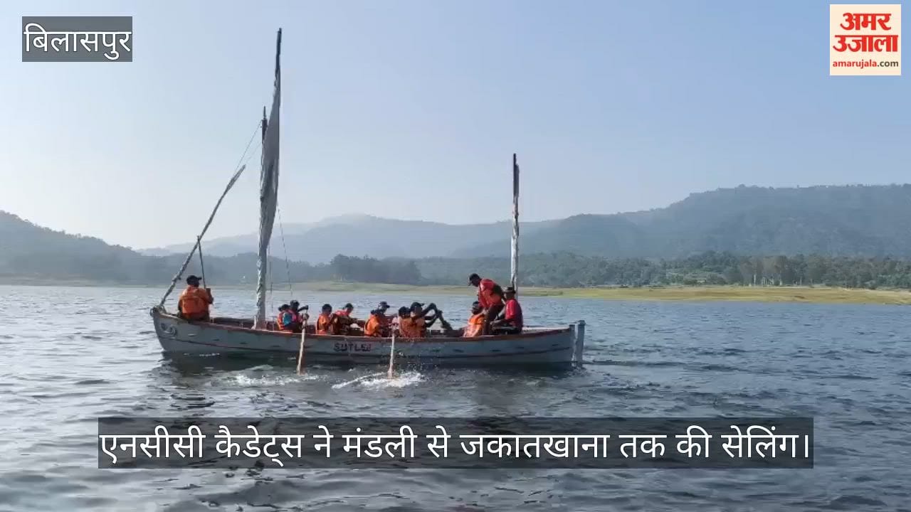 42-kilometer sailing journey from Mandli to Zakatkhana; cleanliness drive conducted at Nakrana Ghat.