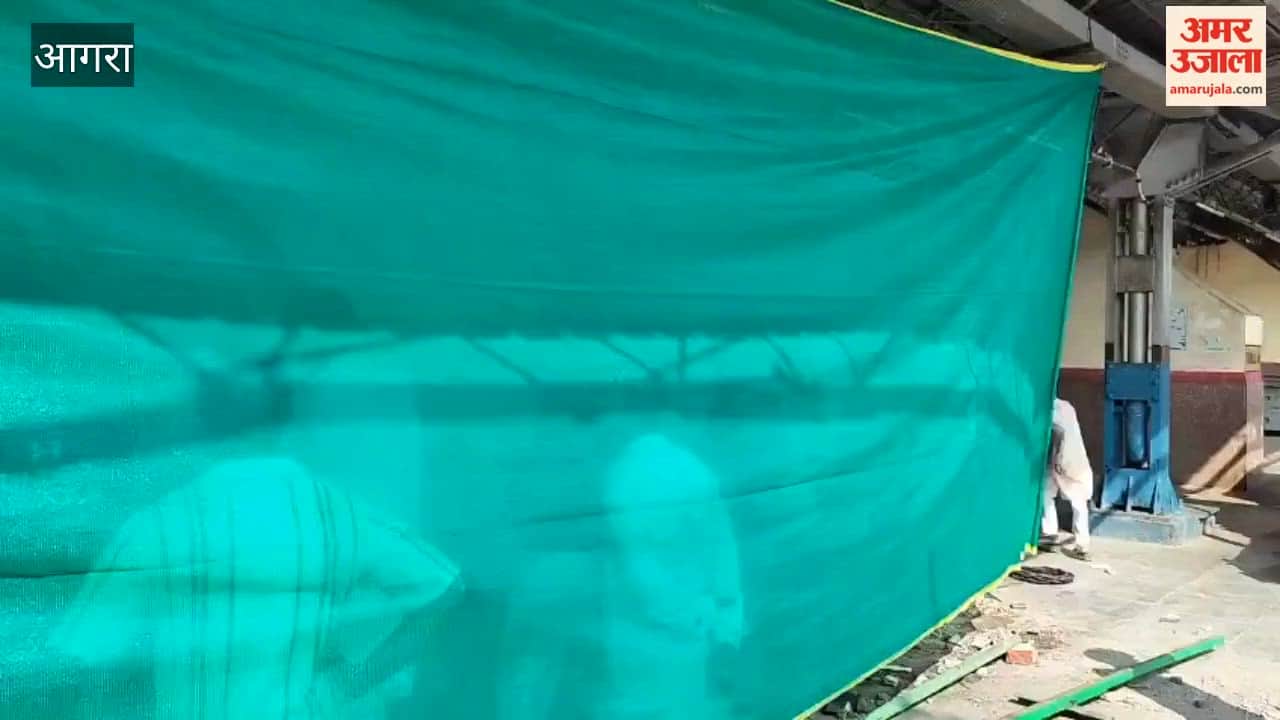 Shrine removed at Tundla railway station after afternoon prayers