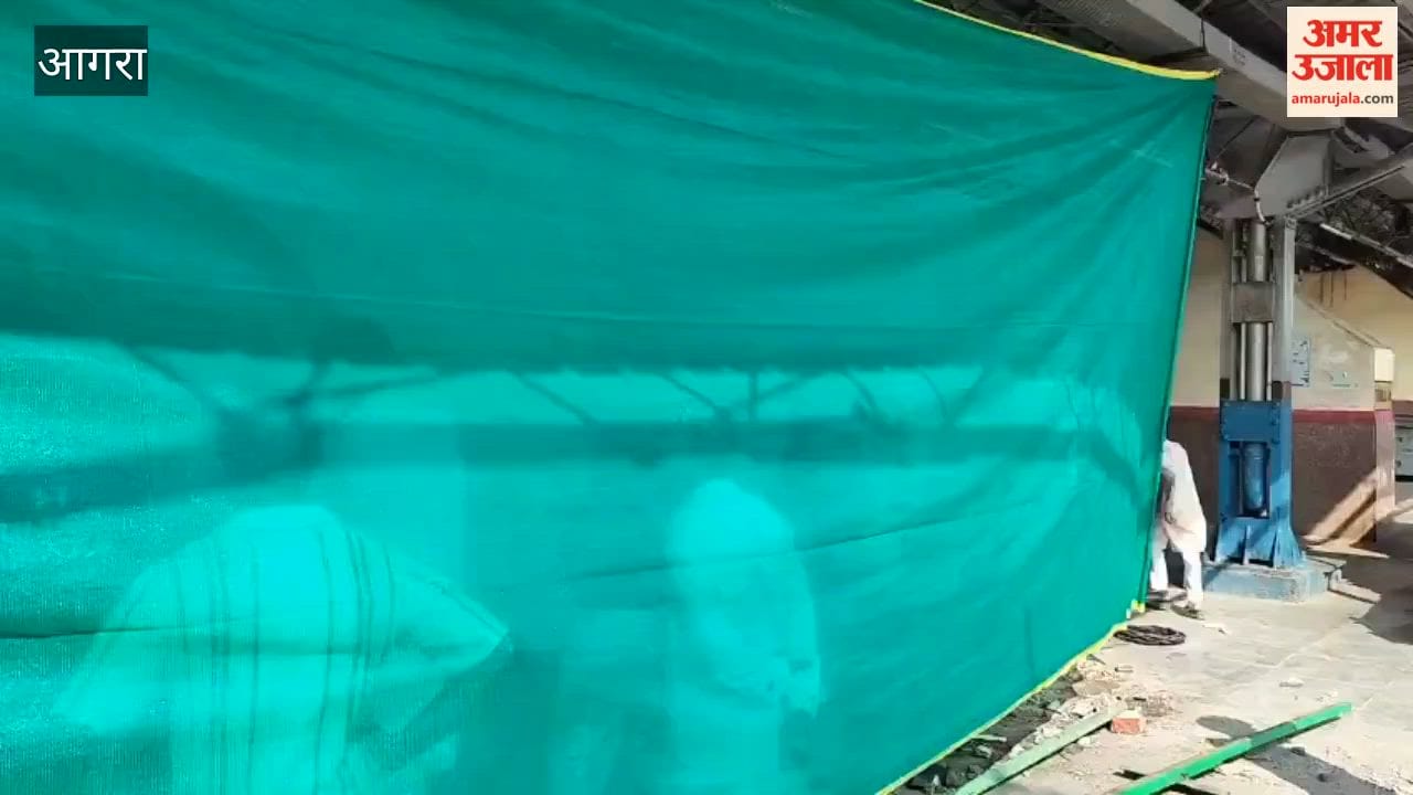 Shrine removed at Tundla railway station after afternoon prayers