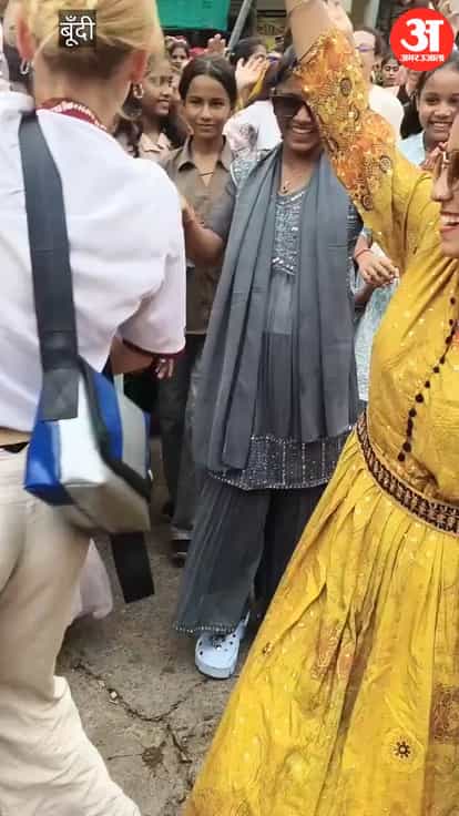 Foreigners in Bundi embrace the Rajasthani spirit; danced to ‘Devji Ki Chhoriyan’ amidst the procession.