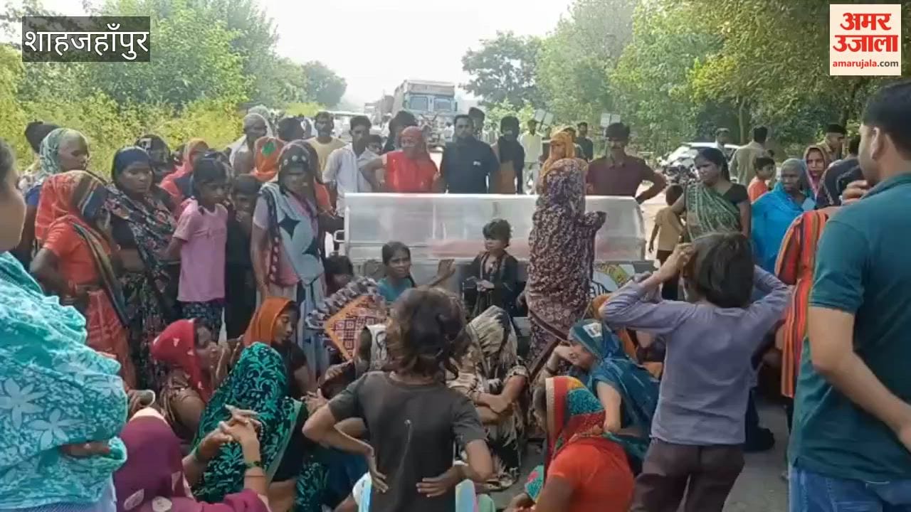 Child dies after treatment by quack family blocks highway in Shahjahanpur
