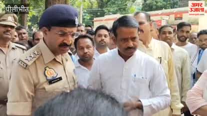 Allegation of wall construction on a 60-year-old path in Barha village villagers stage a protest