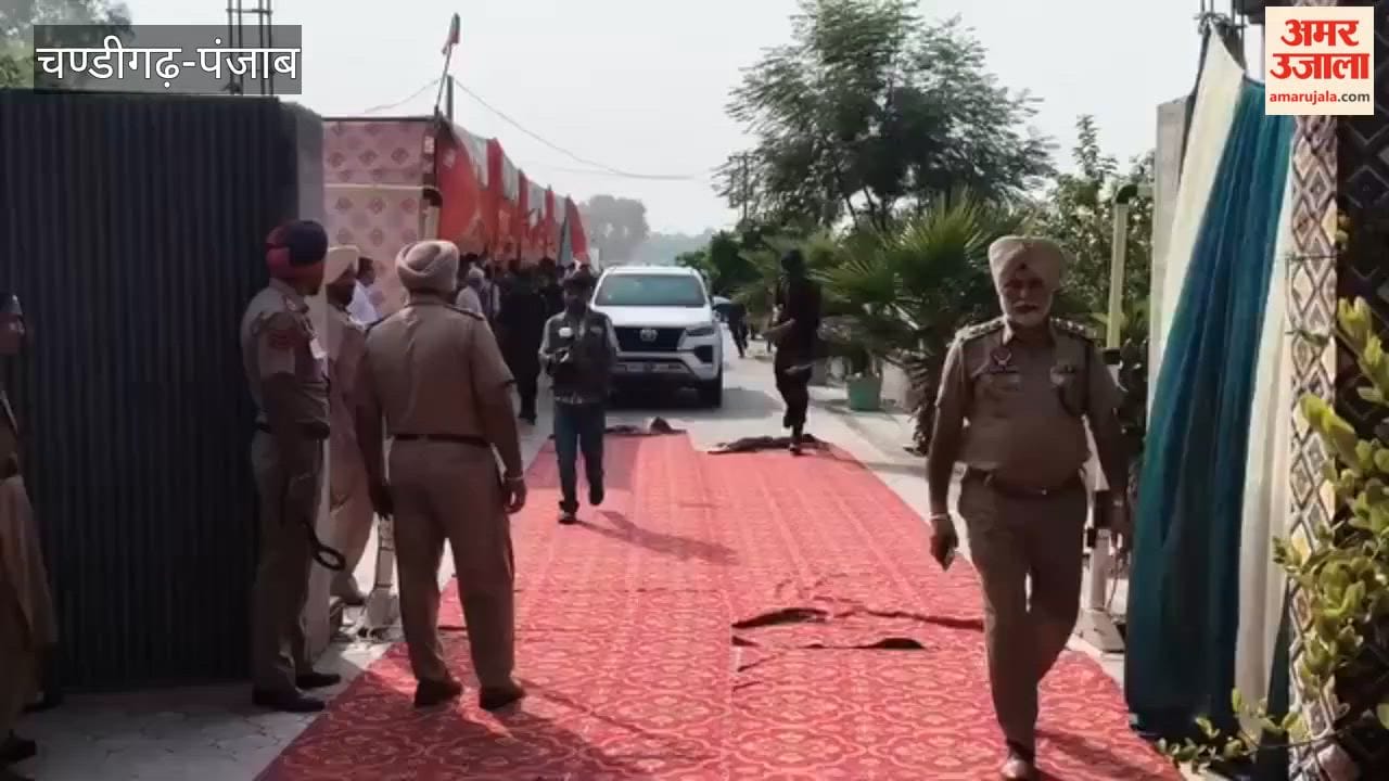 Haryana Chief Minister Nayab Singh Saini welcomed upon his arrival in Guru Har Sahai.