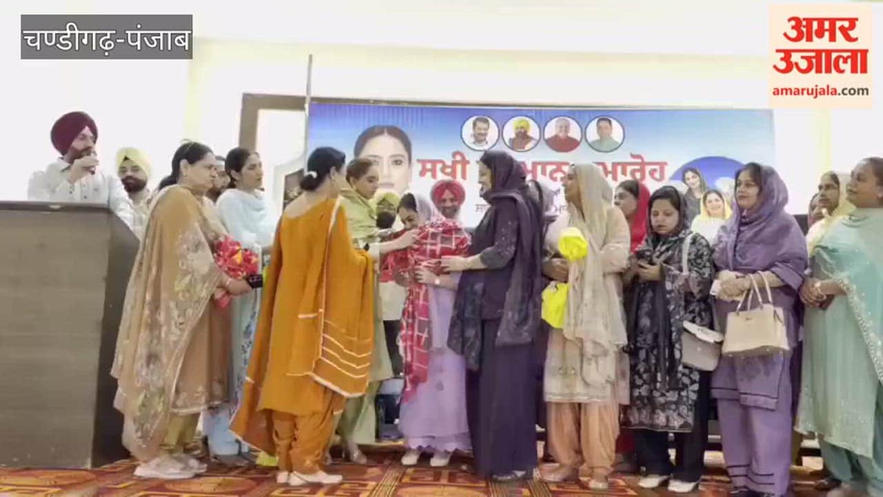 Show of women's power in Moga; women turn out in large numbers for the ‘Sakhi Samman Ceremony’.