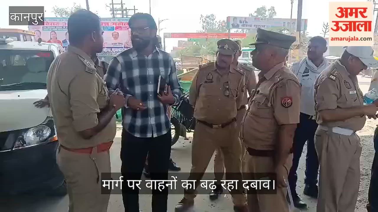 Heavy vehicles passing over the New Ganga Bridge; representative of the Chairperson urges the Circle Officer (CO) to stop them.