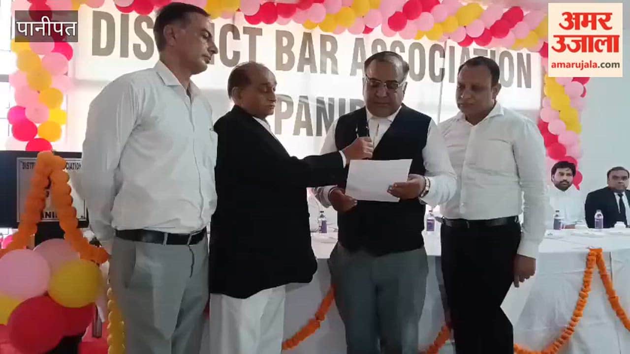 all office-bearers, including District Bar President Virendra Malik In Panipat took the oath of office