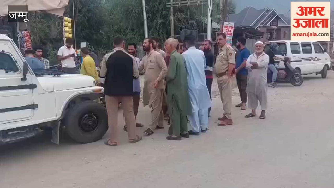 Opposition to road divider in Ganderbal