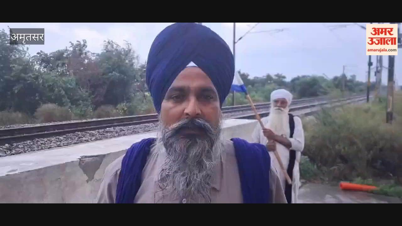 Farmers will block trains at five locations today at 12 PM.