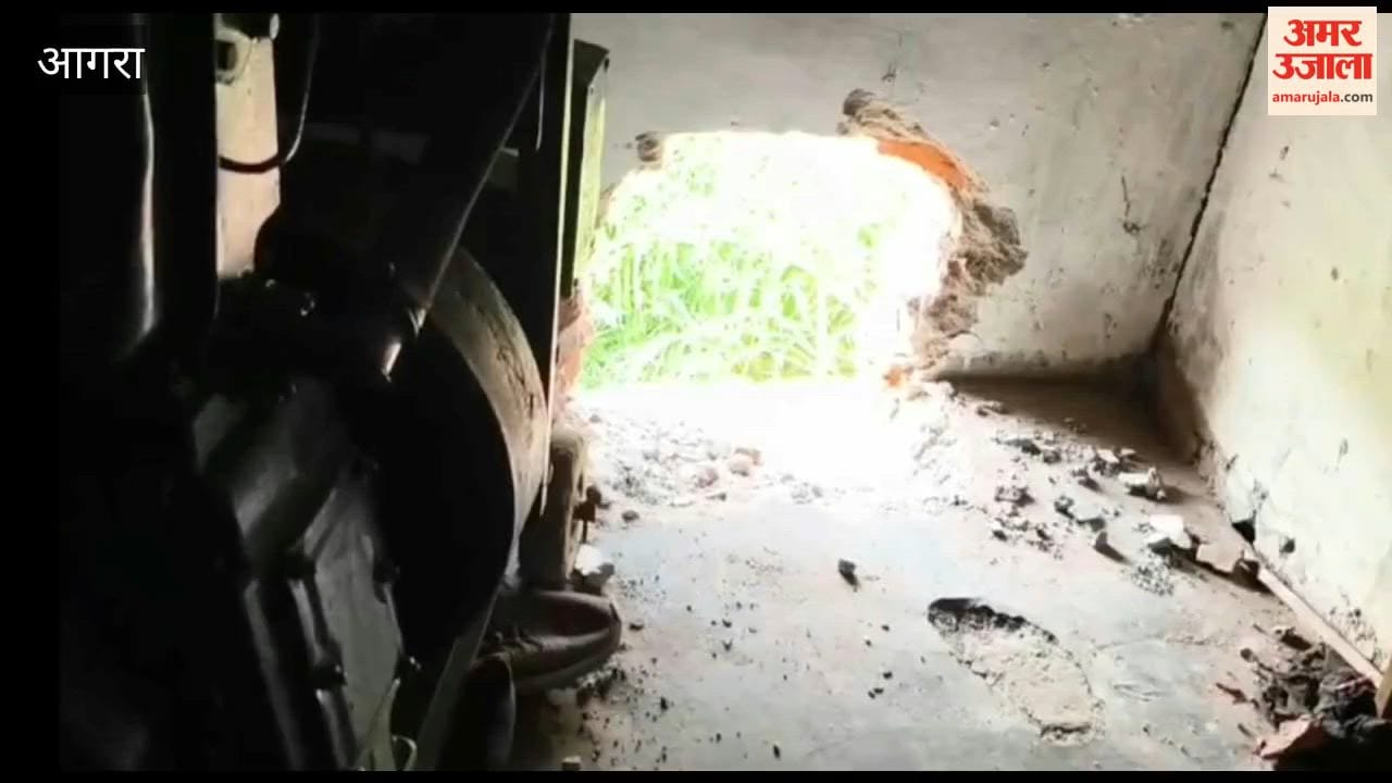 Two shops on the highway were burgled.