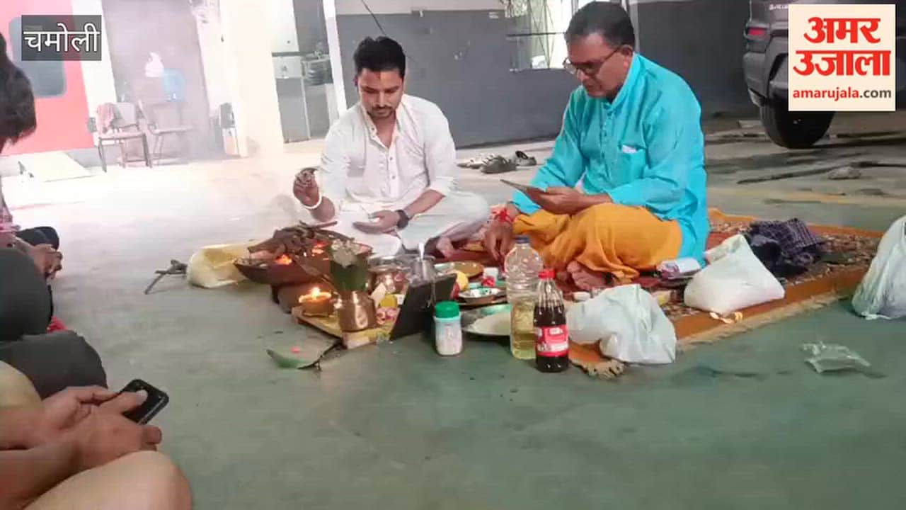 Chamoli:Entrepreneurs in Simli Industrial Area worshipped Lord Vishwakarma