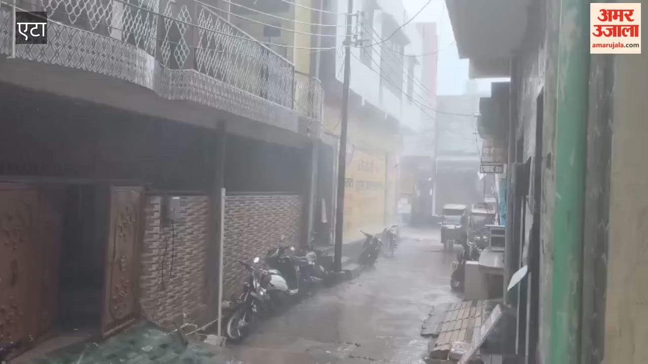 Heavy rain accompanied by strong winds in Jalesar brings relief from sultry heat