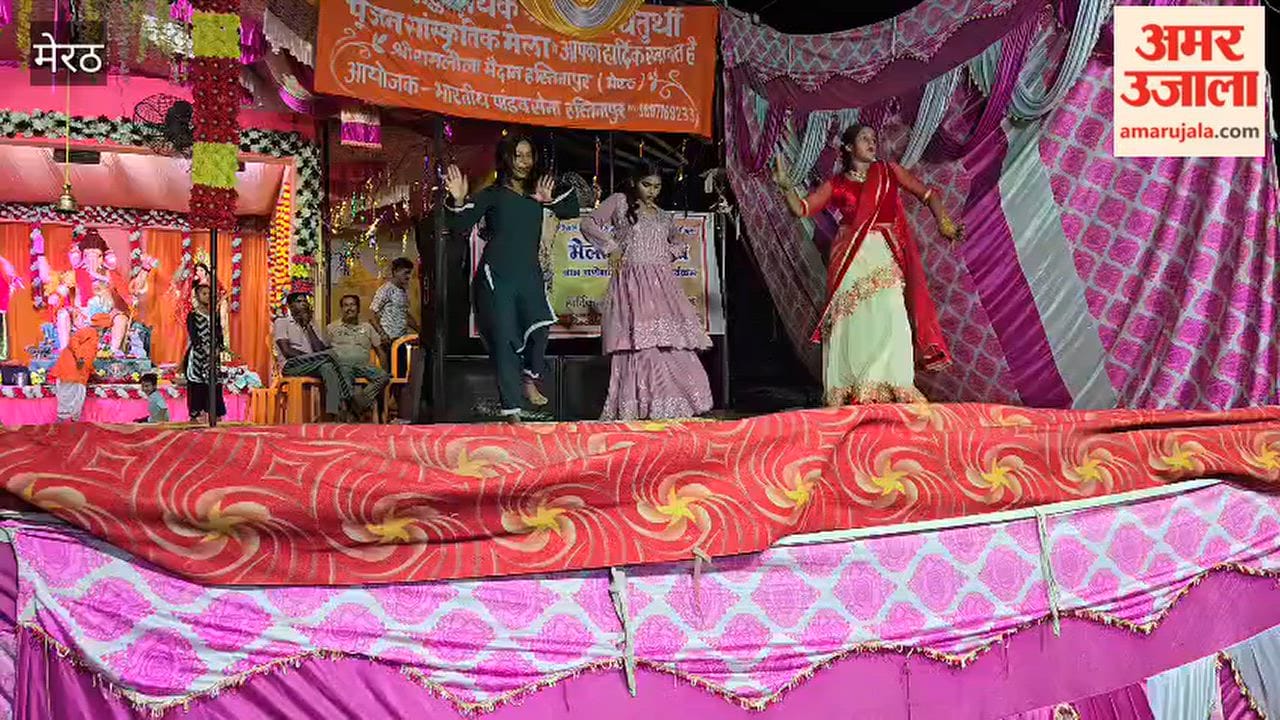 Meerut: Young artists shine in cultural programs; perform to devotional and folk songs.