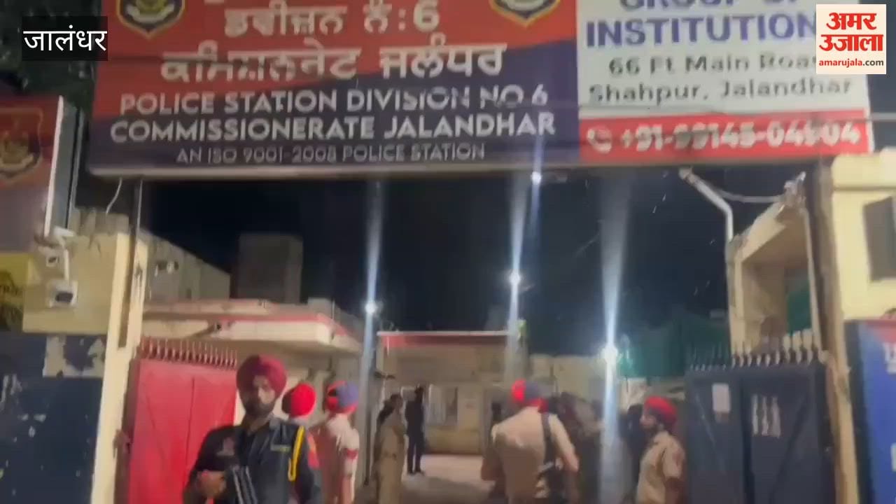 The Police Commissioner conducted a surprise inspection of police stations late at night