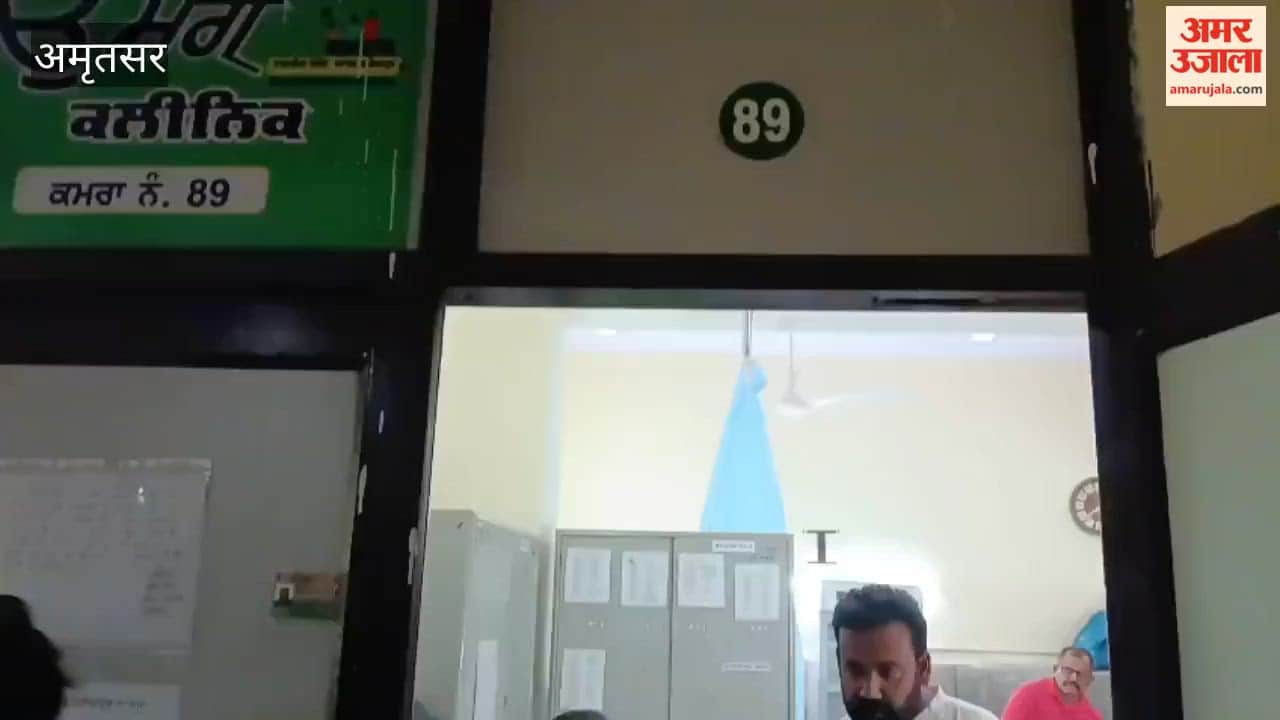 Police personnel arriving at Amritsar Civil Hospital for a dope test tried to be clever—here is how he got caught.