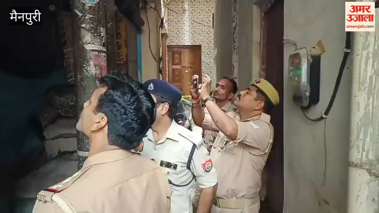 Roof Collapses After Rain in mainpuri Couple Trapped Under Debris Four Daughters Escape Unhurt