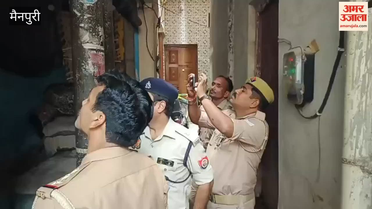 Roof Collapses After Rain in mainpuri Couple Trapped Under Debris Four Daughters Escape Unhurt