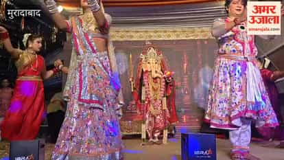 Artists performed at the Ganesh Mahotsav in Ganj Bazaar