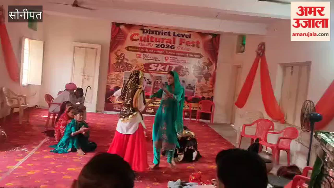 Sonipat: PM SHRI Government Girls' Senior Secondary School team wins group folk dance competition.