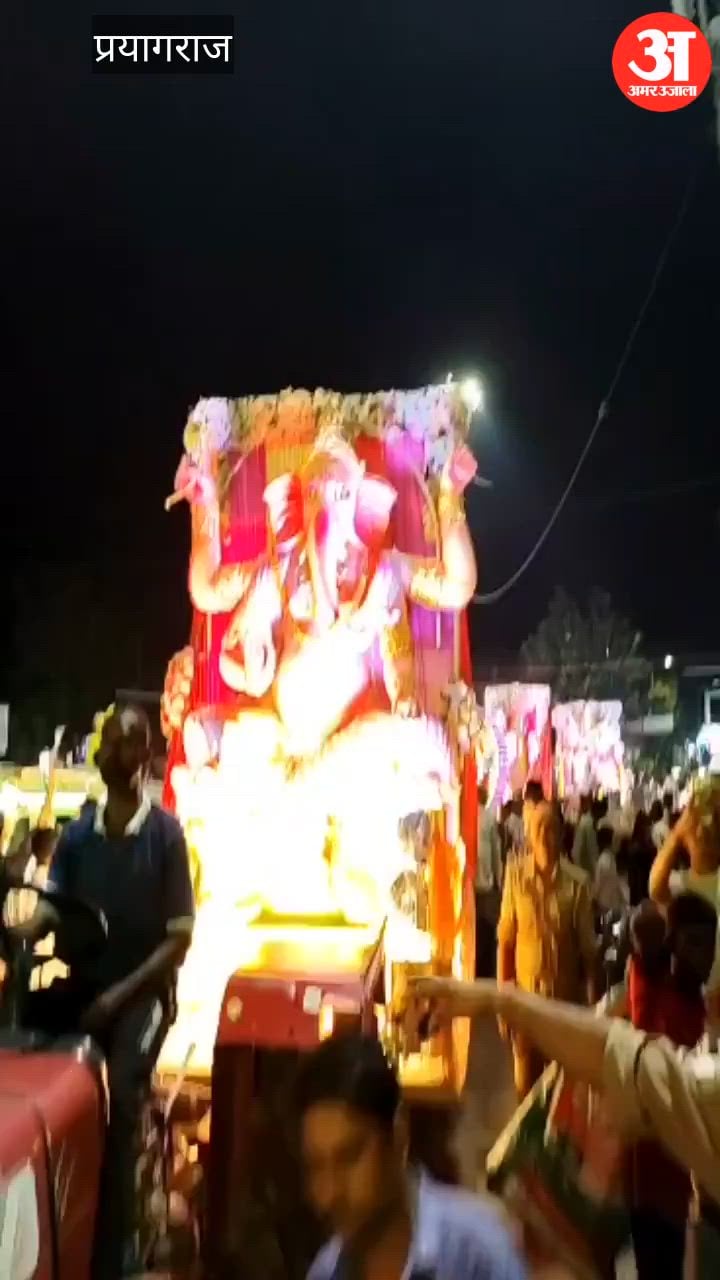 कृष्ण-बलदाऊ के जयकारों से गूंजा राजापुर, उमड़ी भीड़