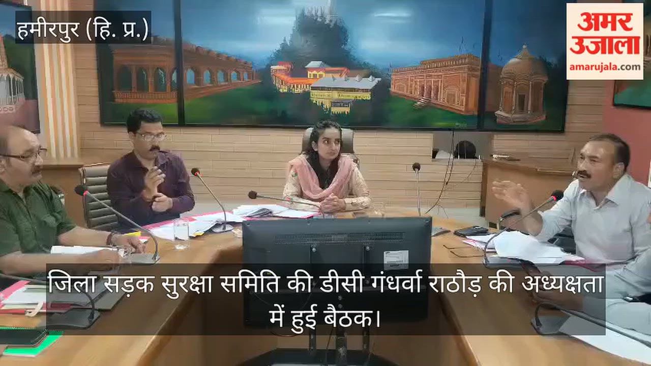 : Gandharva Rathore stated that cashless medical treatment is being provided to road accident victims.