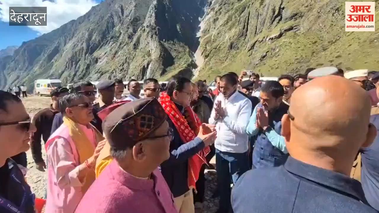 CM Dhami reached Badrinath Dham and offered prayers to Badri Vishal
