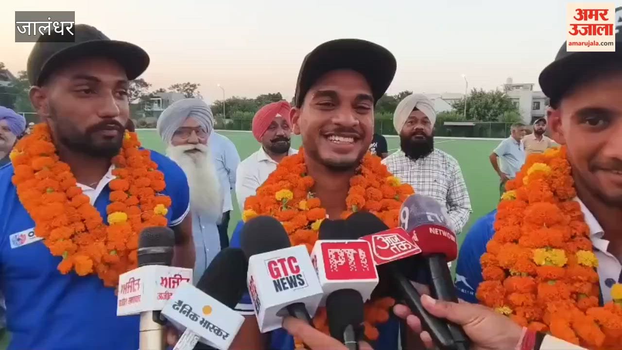 Punjab hockey players who returned after winning gold at the Asia Cup were felicitated.