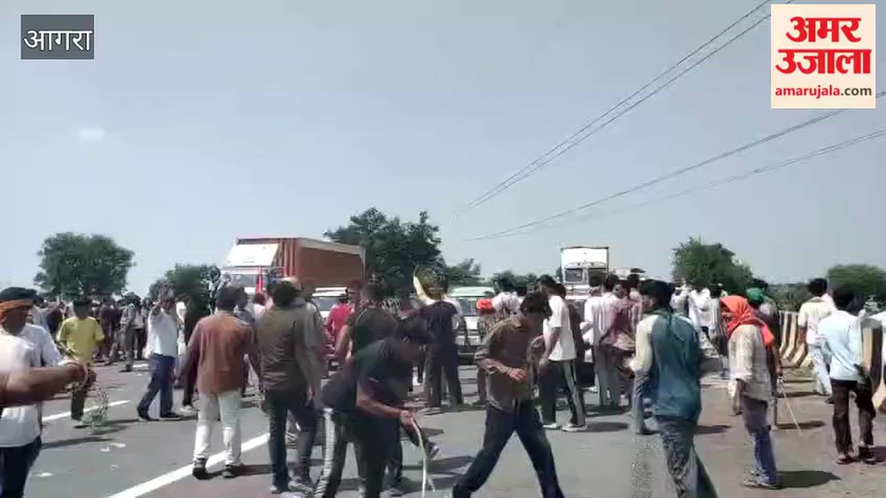 Protesters create ruckus on yamuna expressway against UGC in agra