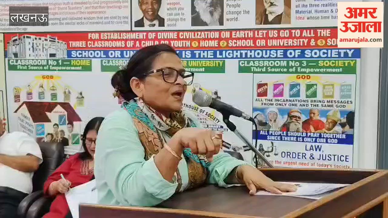 लखनऊ में अमर उजाला अपराजिता कार्यक्रम को सेवानिवृत्त डीआईजी किरण यादव ने किया संबोधित