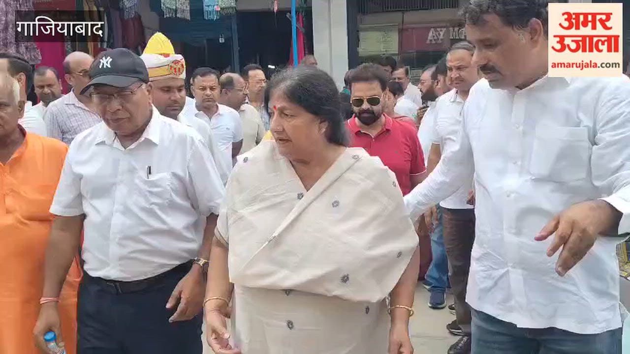Mayor laid foundation stone for road improvement works at three locations in Ghaziabad
