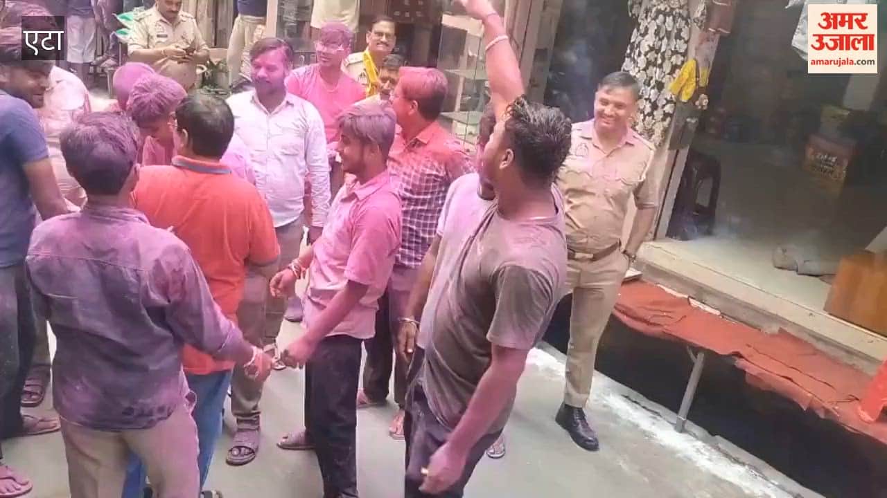 Crowd of devotees surges during Ganesh Visarjan procession