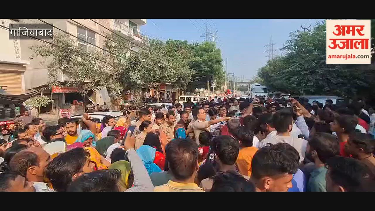 Ravli Road blocked following woman s death in Muradnagar