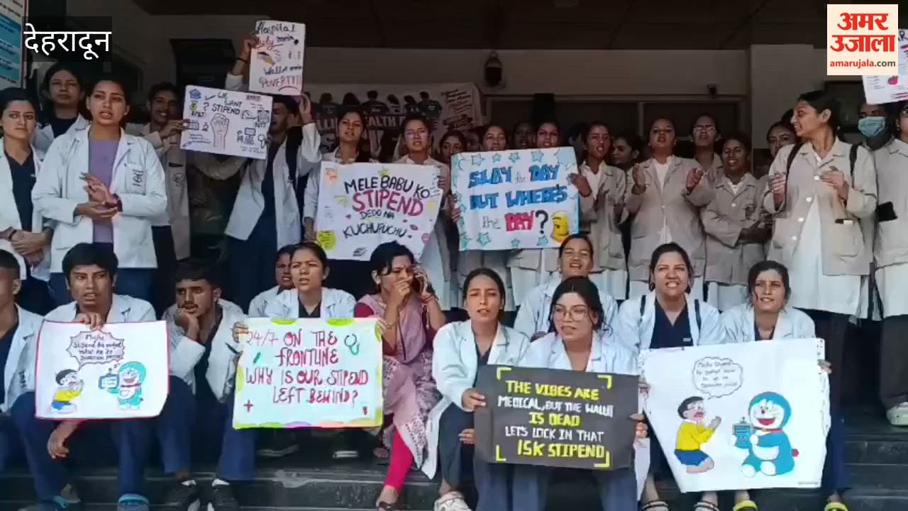 Interns from Doon Paramedical College stage a sit-in demanding a stipend Principal holds talks.