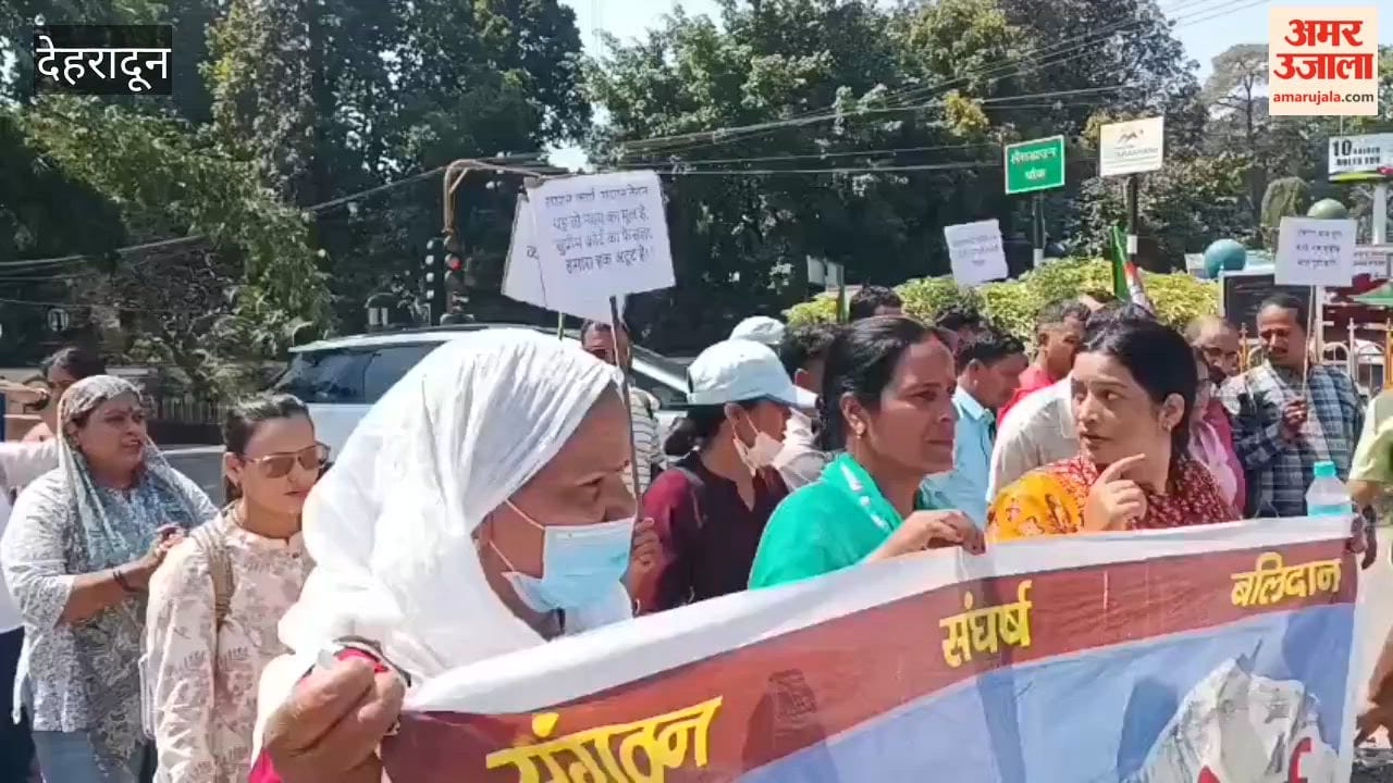 Demand to end contract labor system Outsourced employees march from Parade Ground to the Secretariat