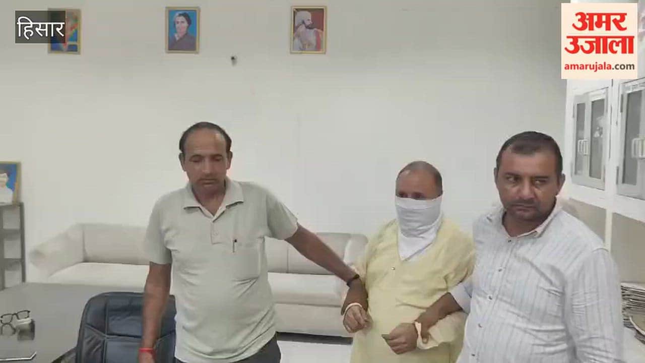 Transport Department assistant arrested red-handed while accepting a bribe of ₹2 lakh in Hisar.